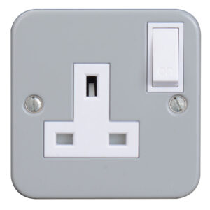 T&J METAL CLAD SOCKET 13A SINGLE SURFACE M8913SA